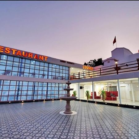 Gods County. Resort & Banquets Tarapith Exterior foto