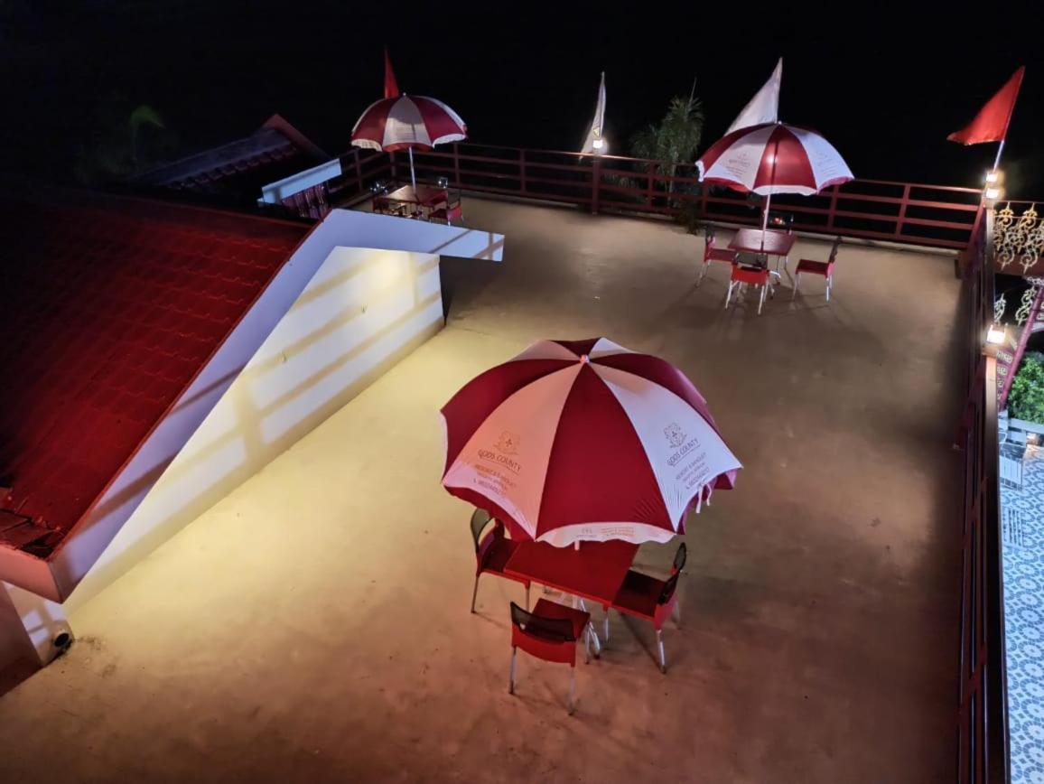 Gods County. Resort & Banquets Tarapith Exterior foto